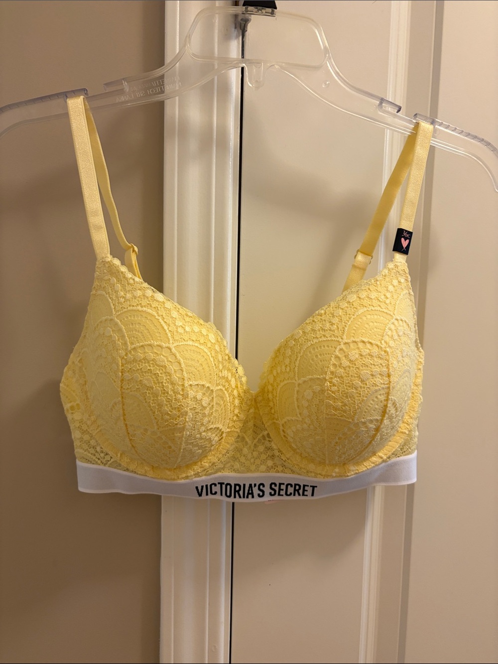 Victoria's Secret Pale Yellow Lace Padded Bra